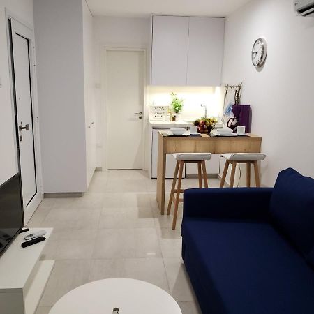 Modern & Cozy Studio W/ Backyard Near City Center Lemesos Exteriér fotografie