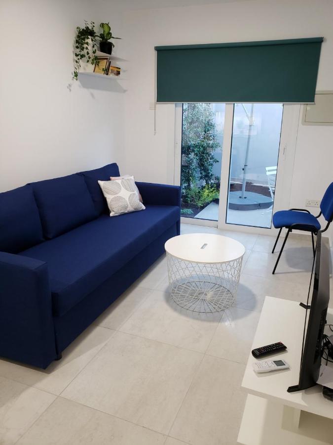 Modern & Cozy Studio W/ Backyard Near City Center Lemesos Exteriér fotografie