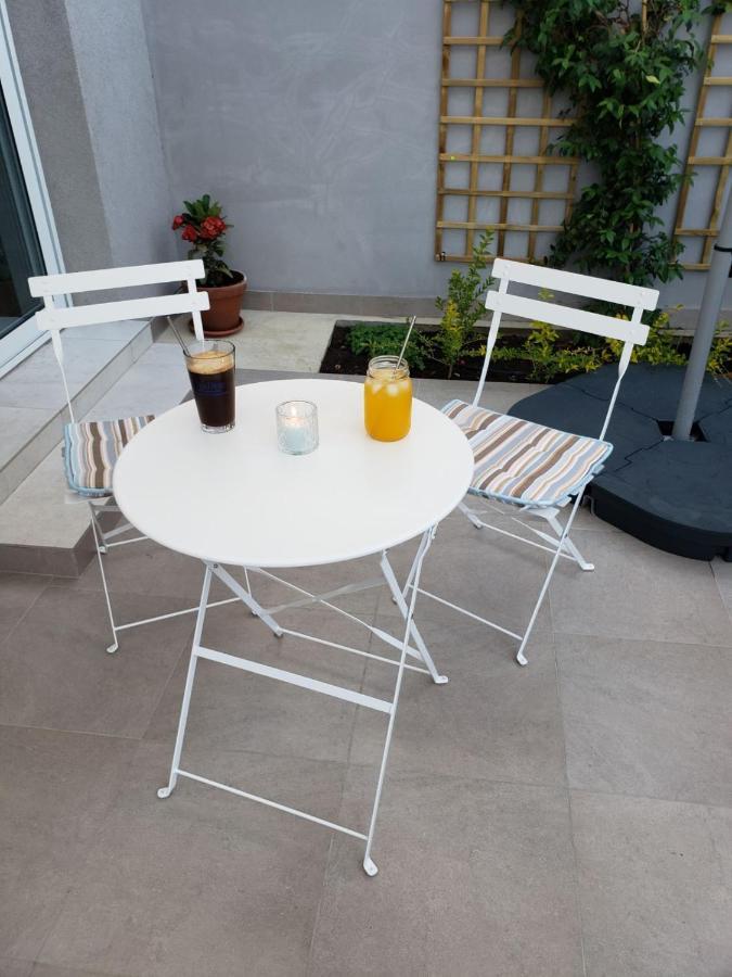 Modern & Cozy Studio W/ Backyard Near City Center Lemesos Exteriér fotografie